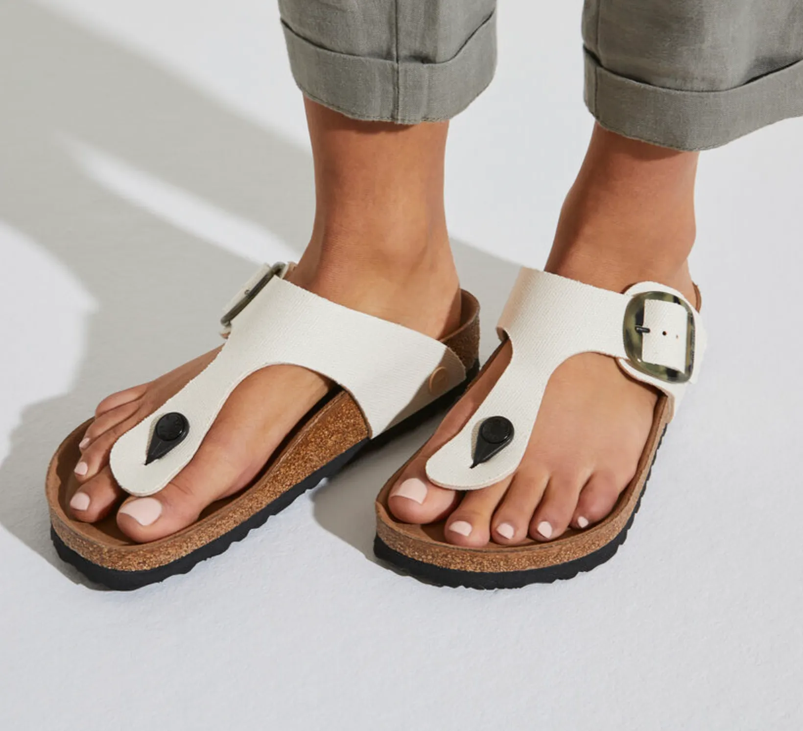 Birkenstocks Gizeh Vegan Big Buckle Eggshell