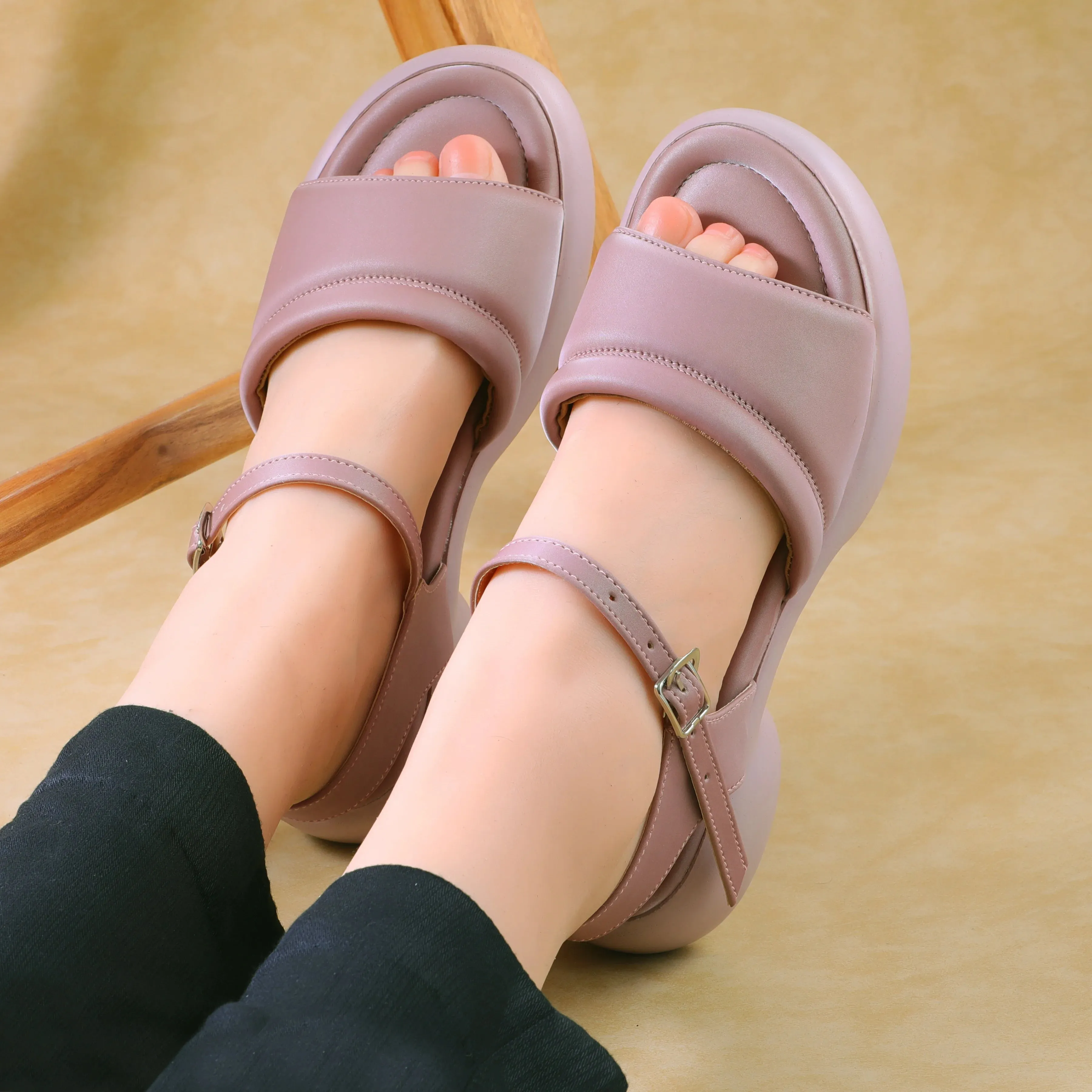 Cushia T-Pink Women sandal