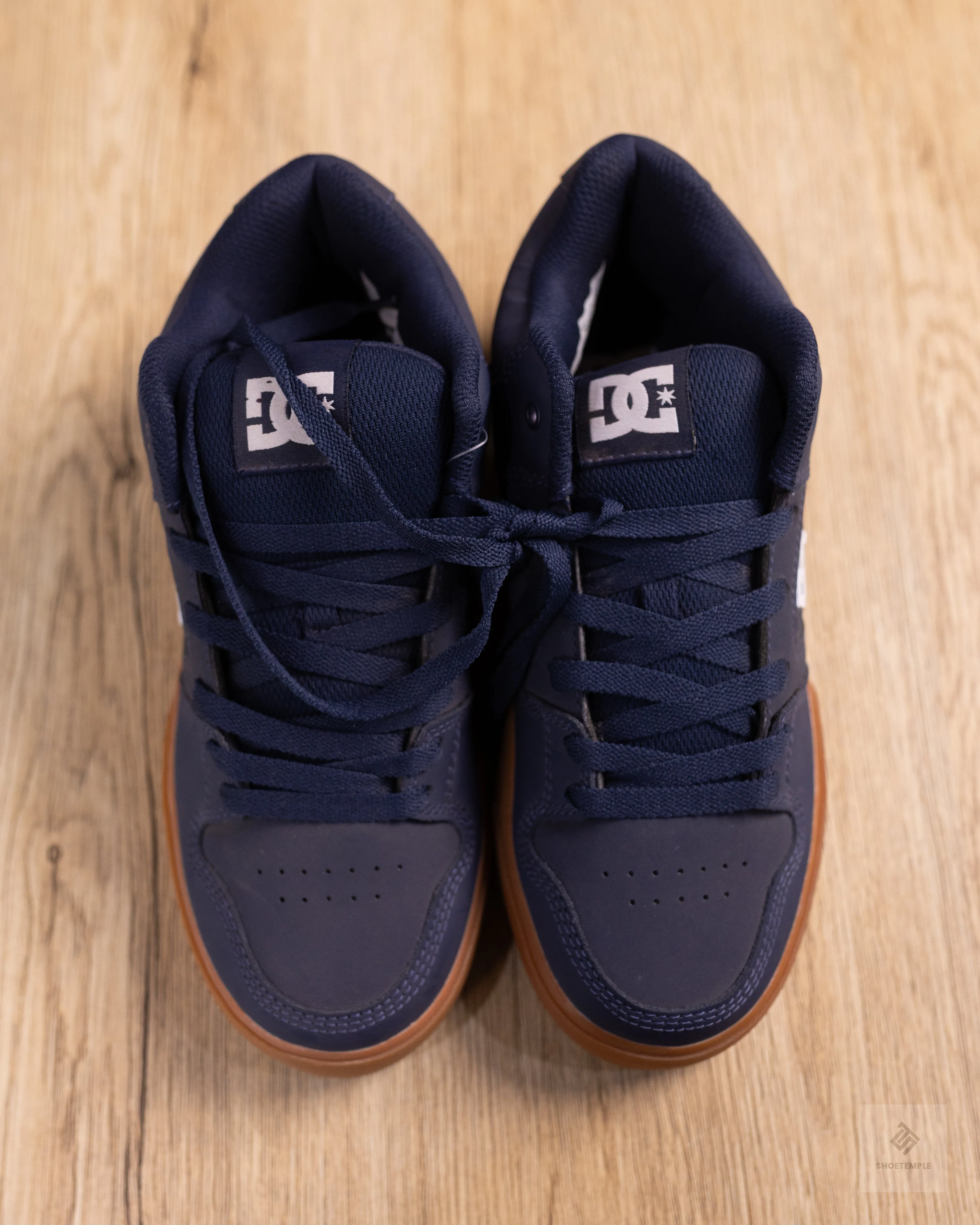 DC High Top Sneaker