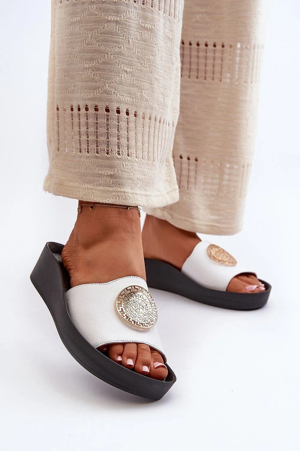 Flip-flops model 198480 Step in style